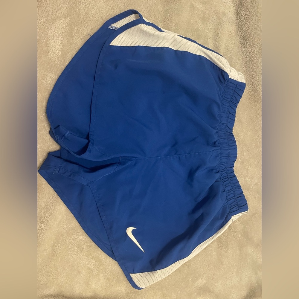 Nike blue and white shorts womens
- Nike extra smalll